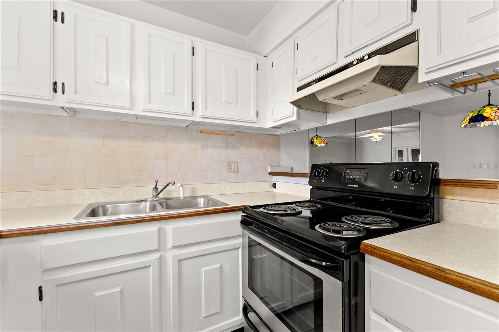 Image 9 of 27 For 1836 Crystal Lake Drive