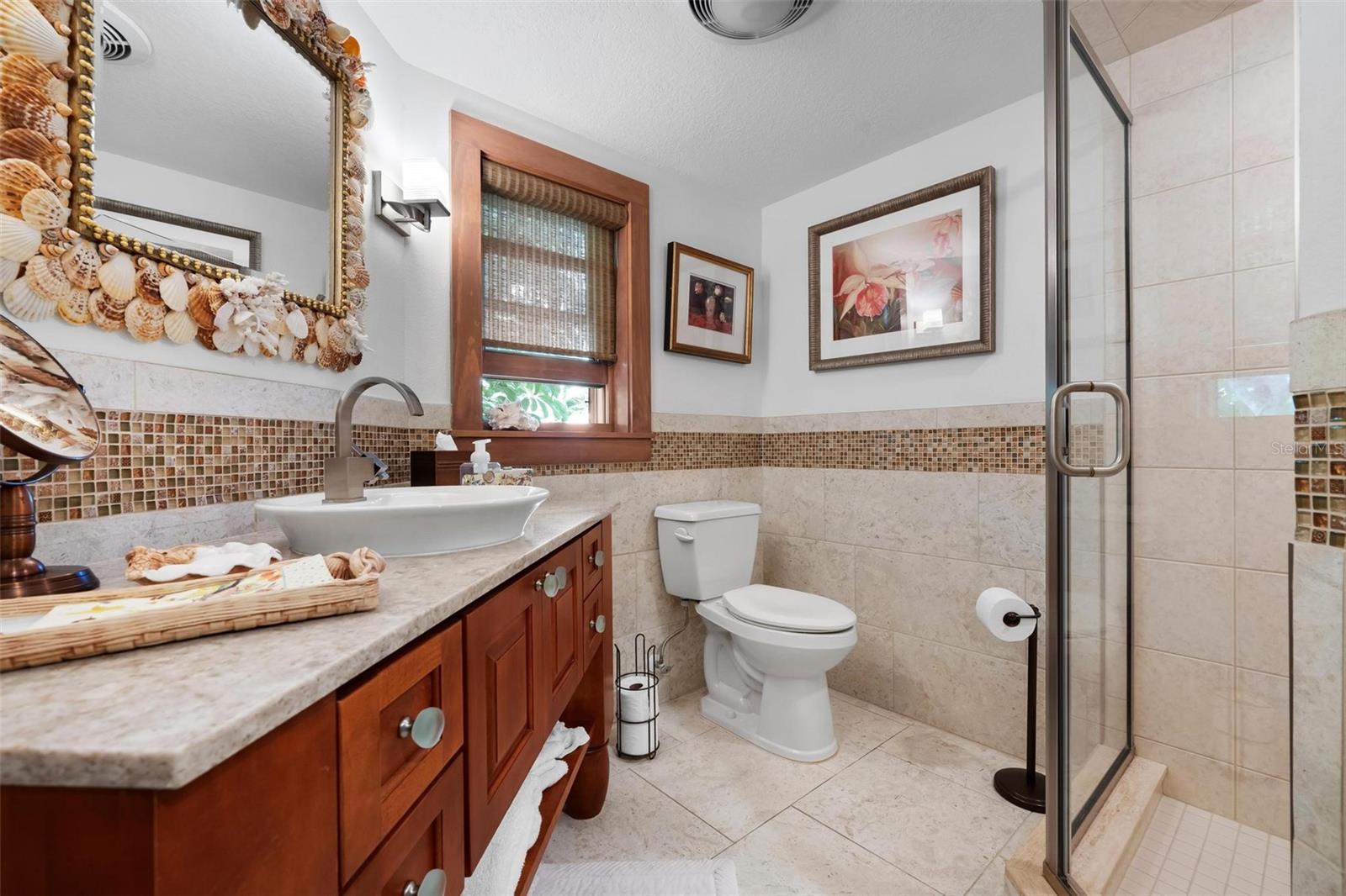 Image 33 of 79 For 213 Oak Avenue