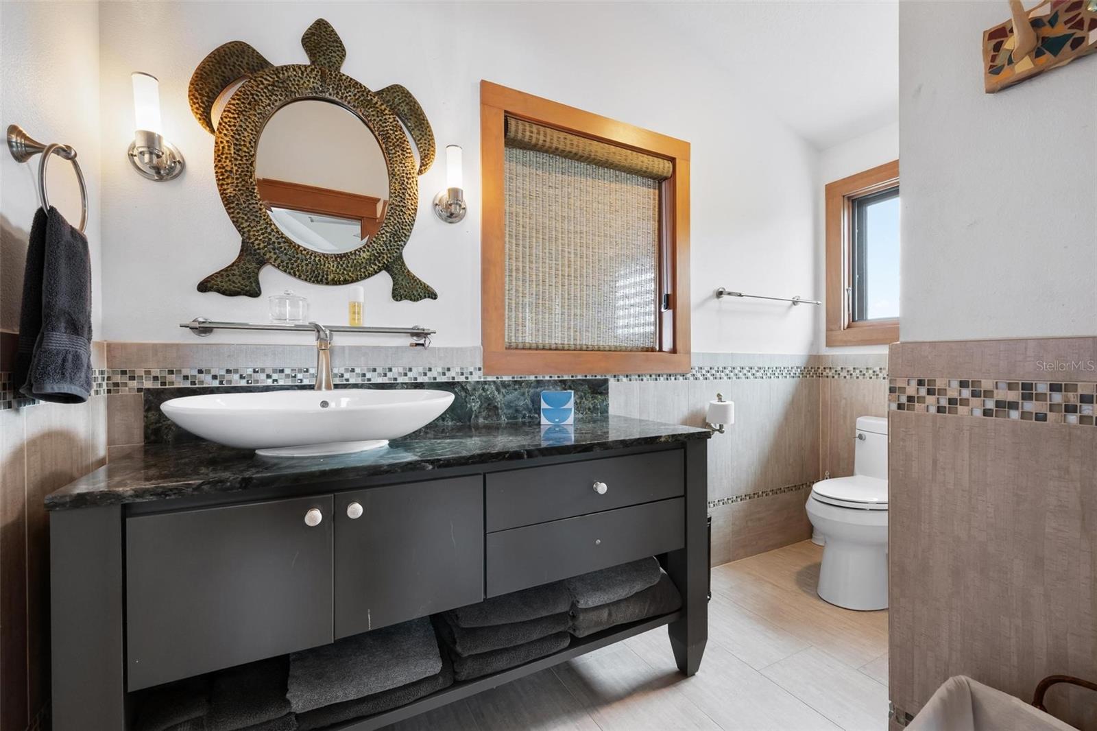 Image 37 of 79 For 213 Oak Avenue