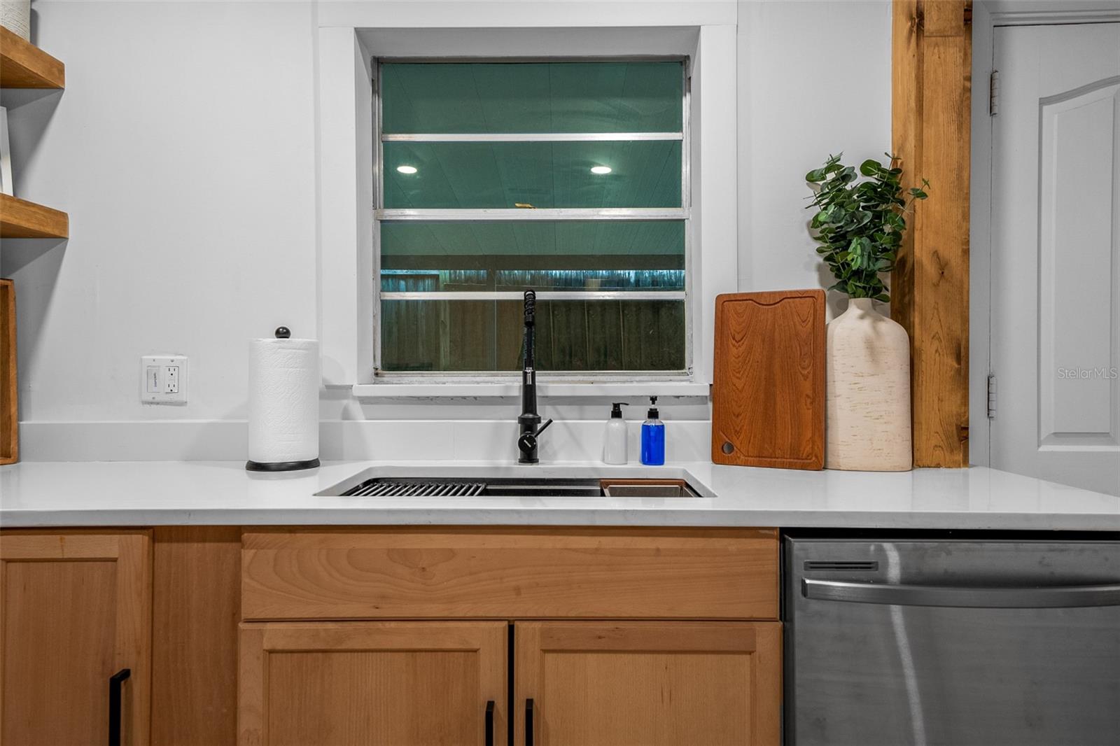 Image 15 of 31 For 314 Alva Street