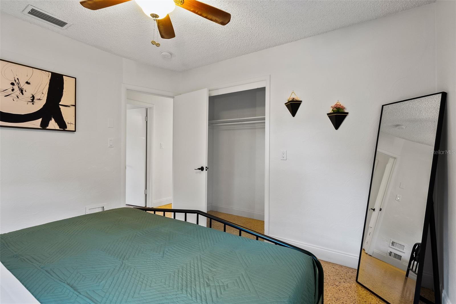 Image 18 of 31 For 314 Alva Street