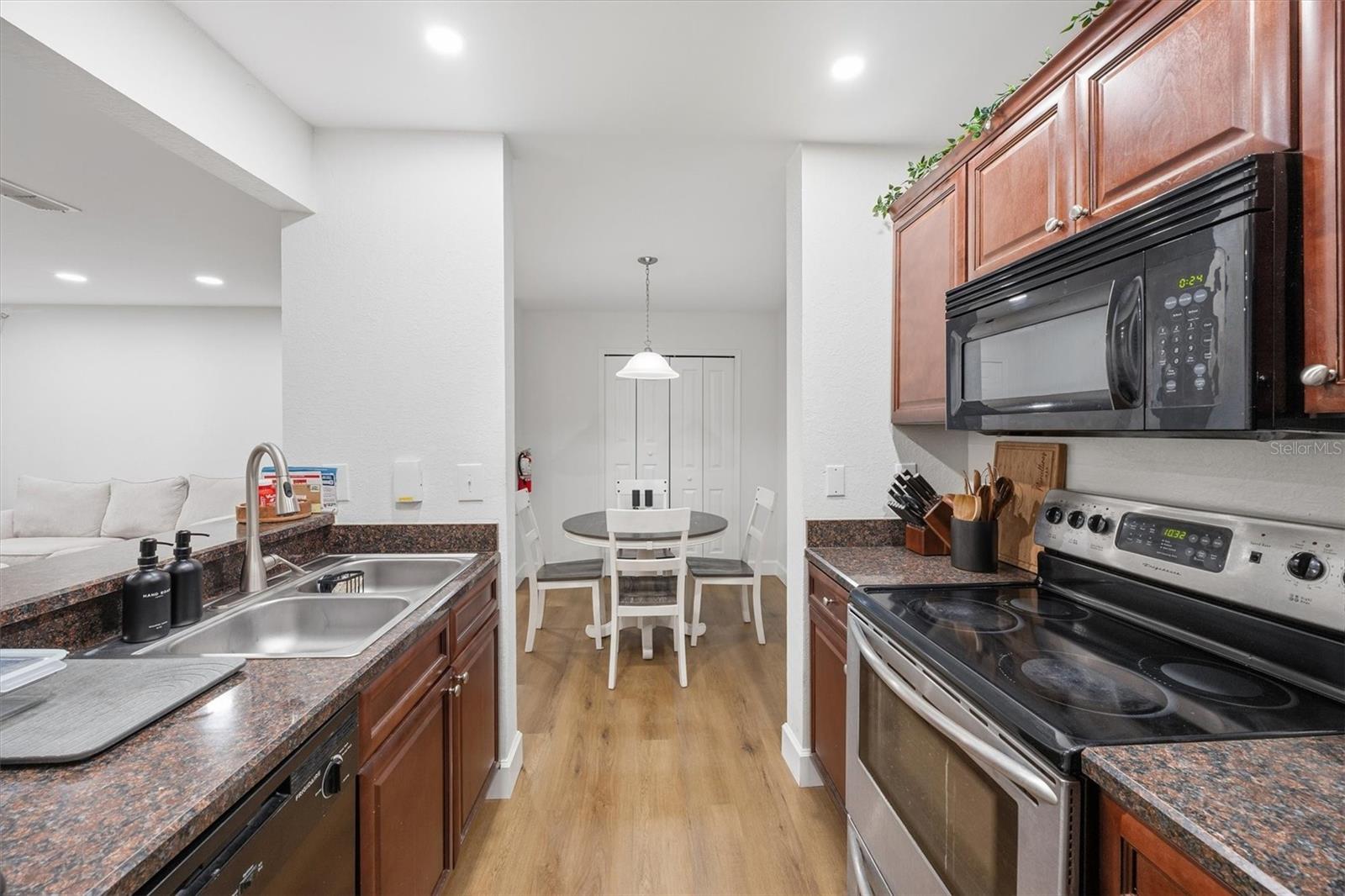 Image 2 of 50 For 3705 27th Street 913