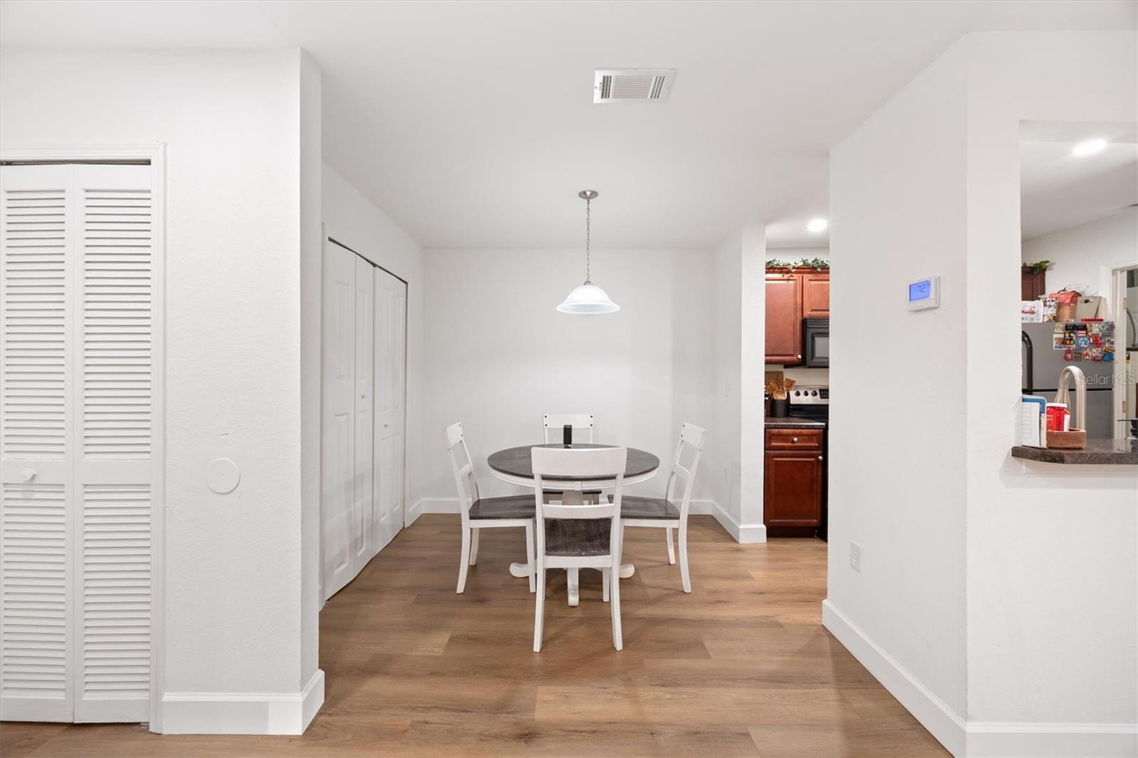 Image 28 of 50 For 3705 27th Street 913