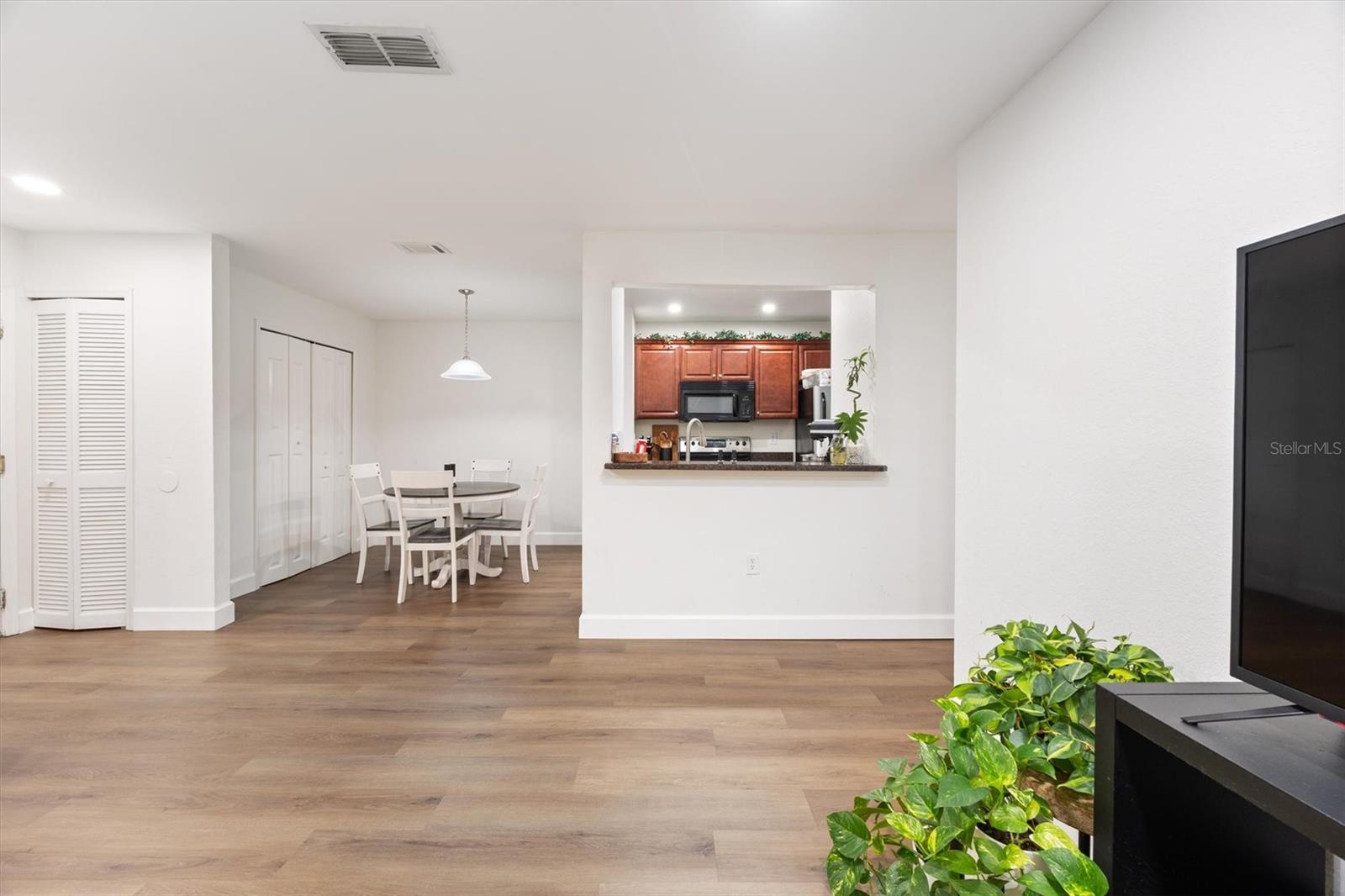 Image 32 of 50 For 3705 27th Street 913