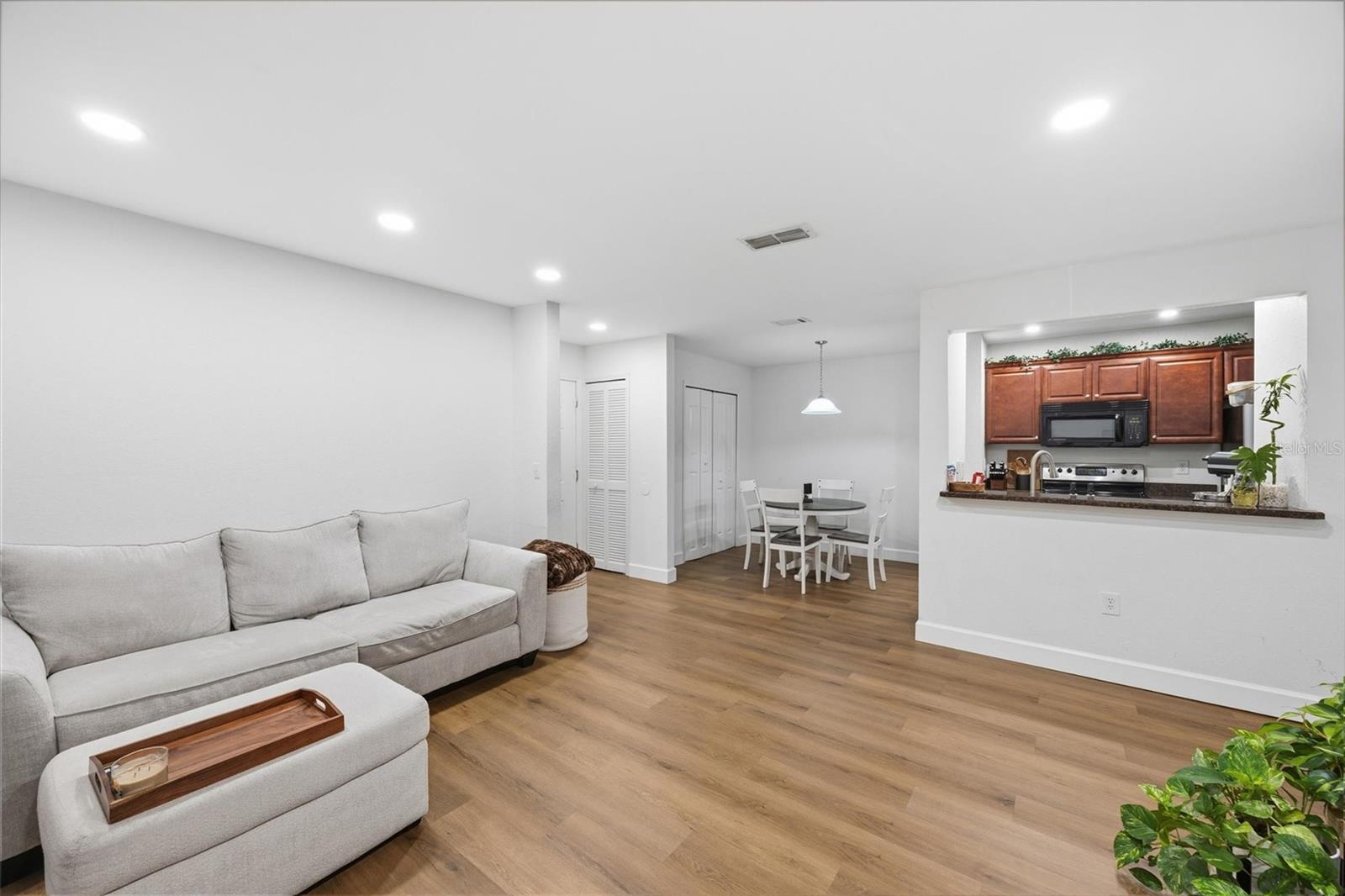 Image 7 of 50 For 3705 27th Street 913