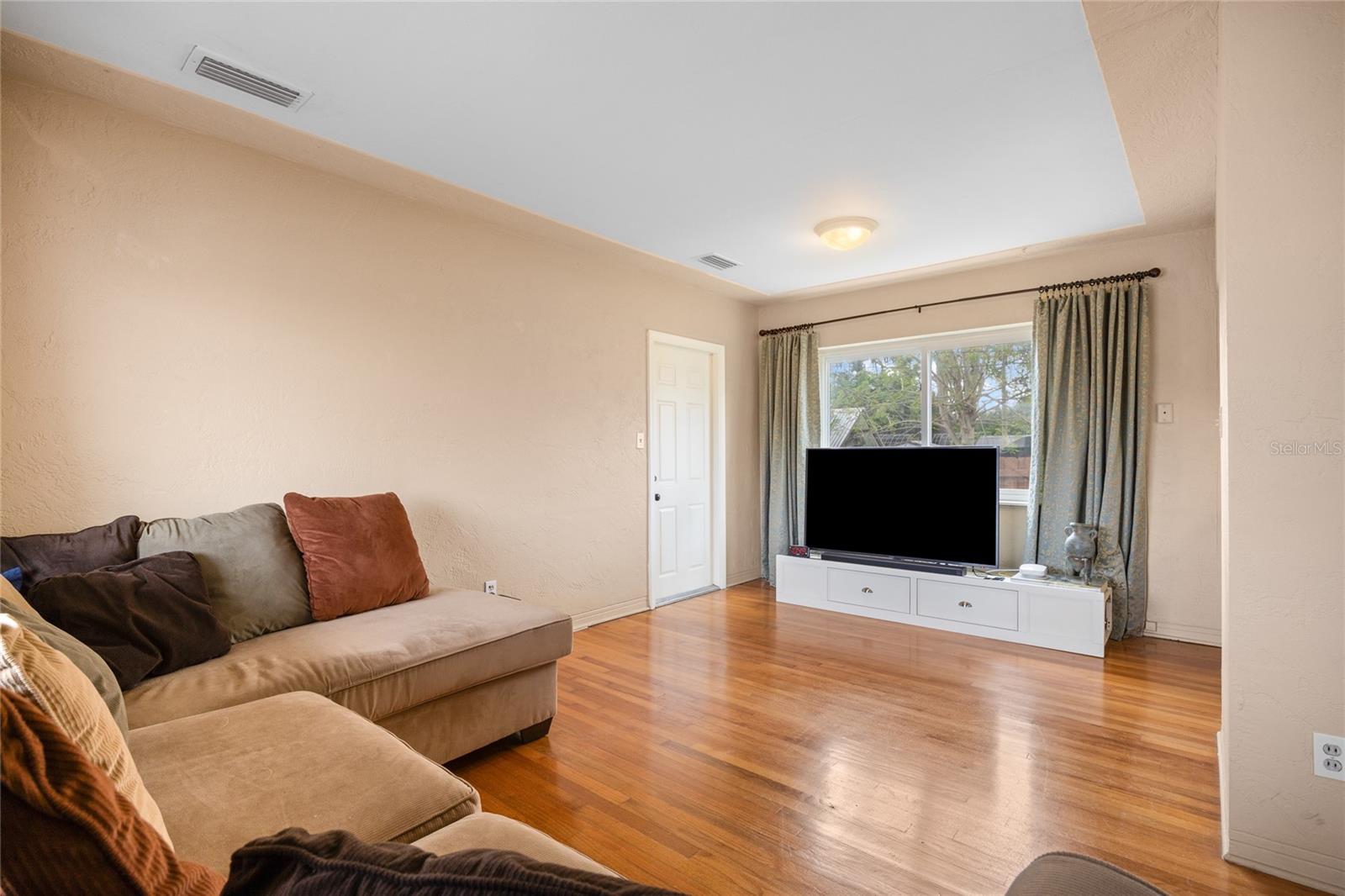 Image 14 of 27 For 1740 54th Avenue N