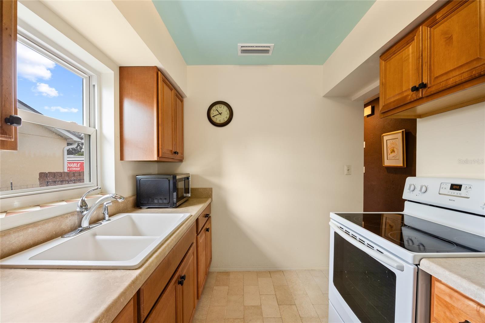 Image 15 of 27 For 1740 54th Avenue N