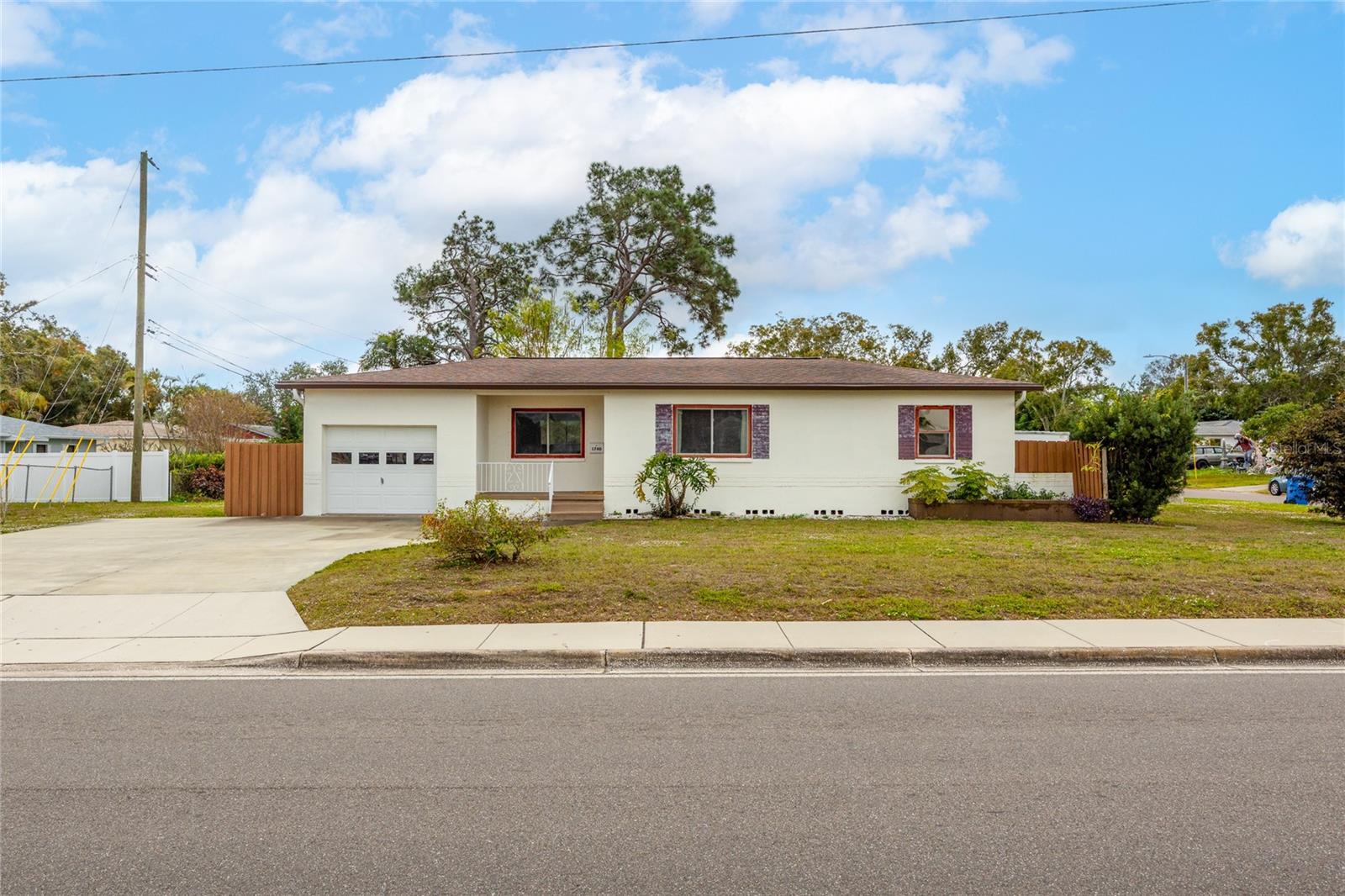 Image 27 of 27 For 1740 54th Avenue N