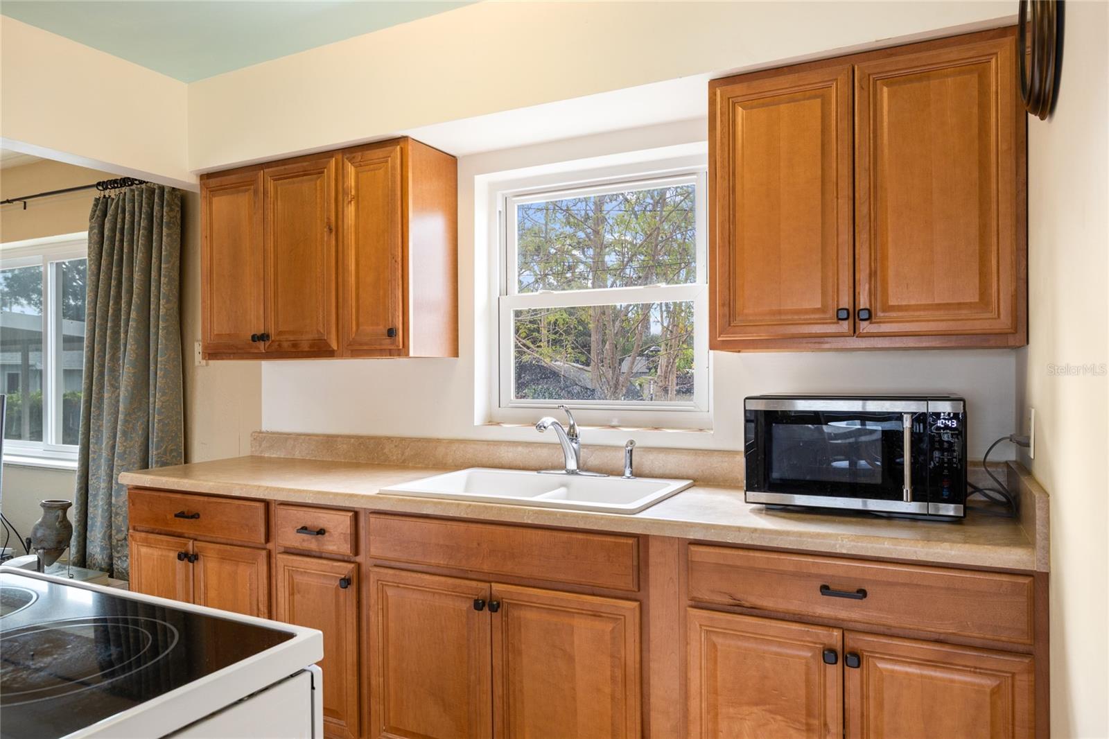 Image 4 of 27 For 1740 54th Avenue N