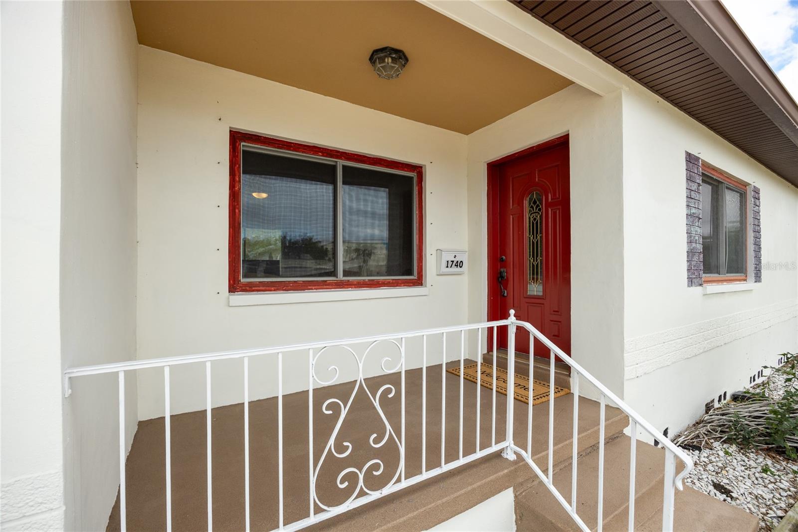 Image 6 of 27 For 1740 54th Avenue N