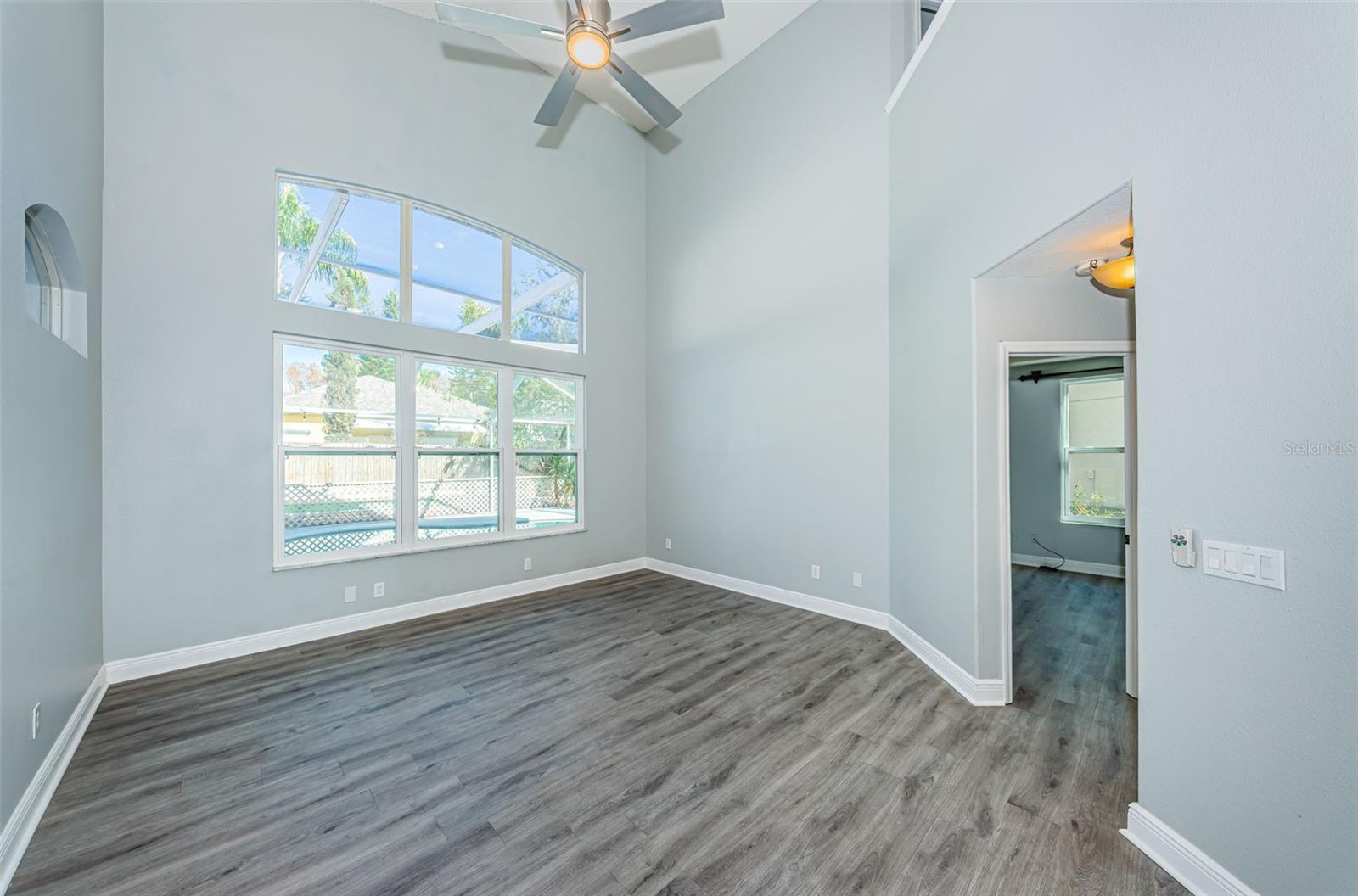 Image 14 of 49 For 443 Briland Street