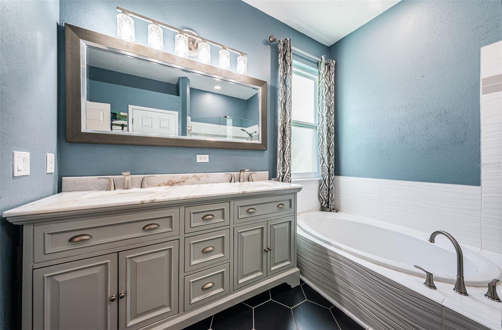 Image 20 of 49 For 443 Briland Street