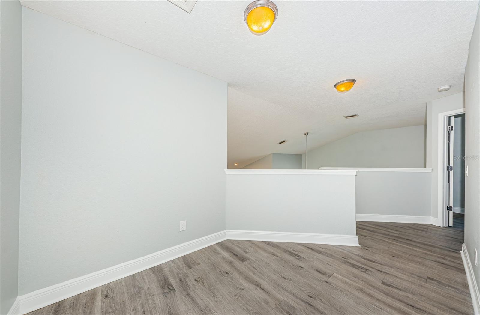 Image 23 of 49 For 443 Briland Street