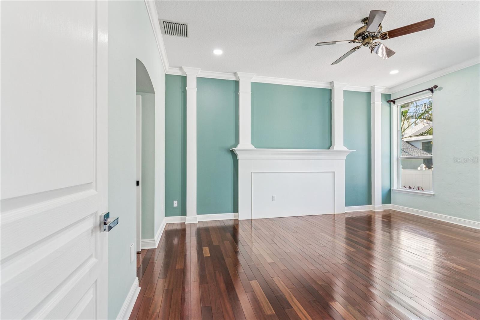 Listing photo id 35 for 8094 Cottonwood Court