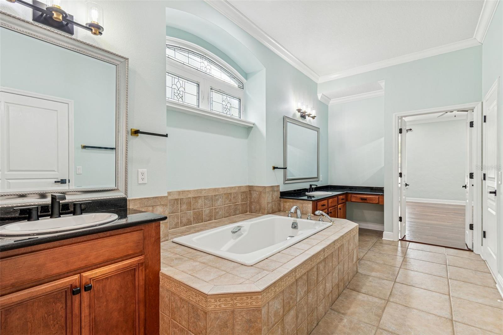 Listing photo id 39 for 8094 Cottonwood Court