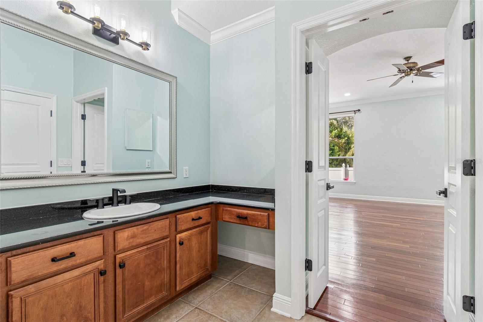 Listing photo id 43 for 8094 Cottonwood Court