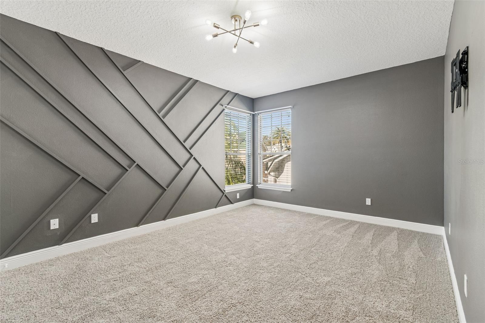 Listing photo id 65 for 8094 Cottonwood Court