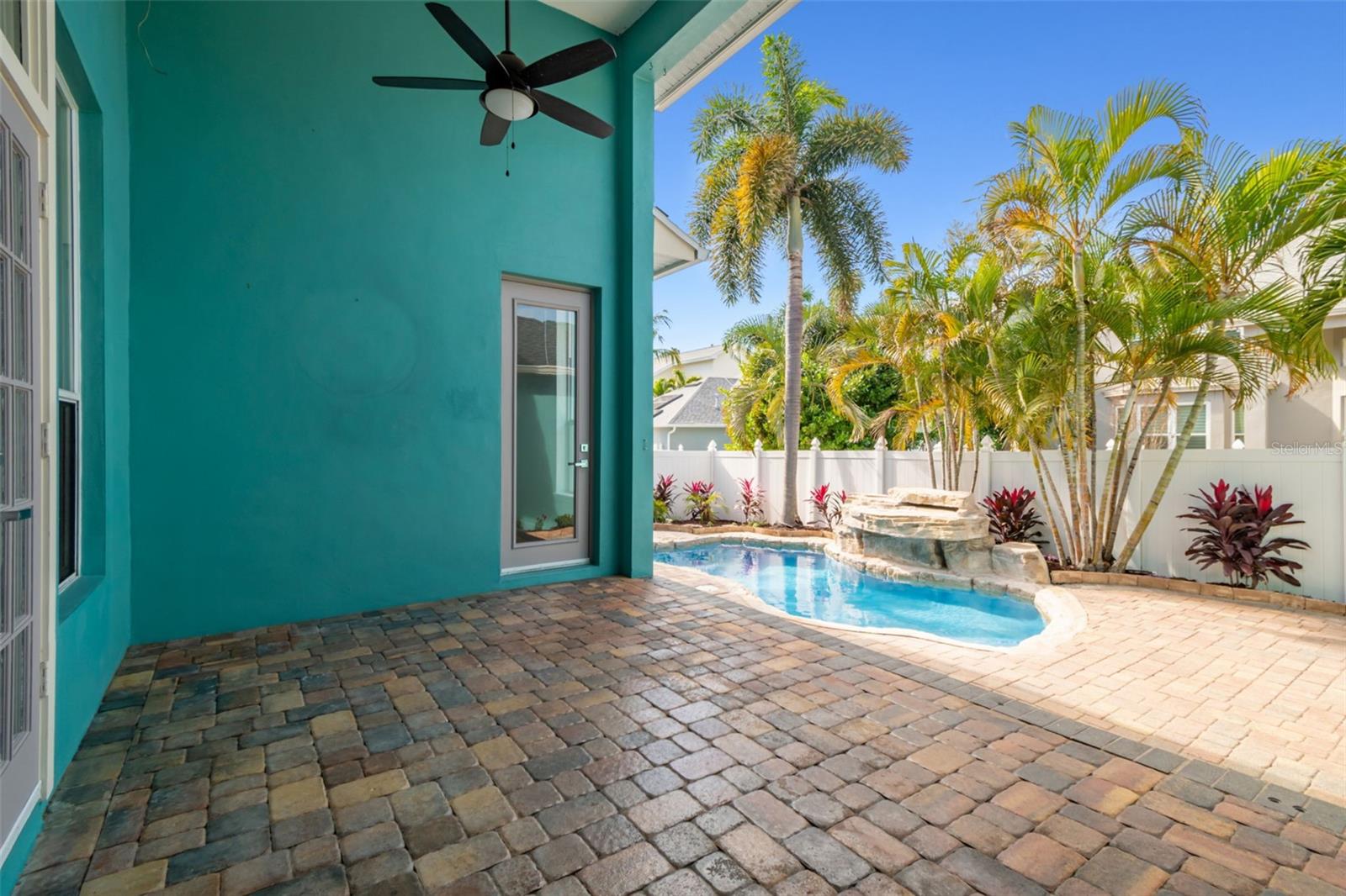 Listing photo id 71 for 8094 Cottonwood Court