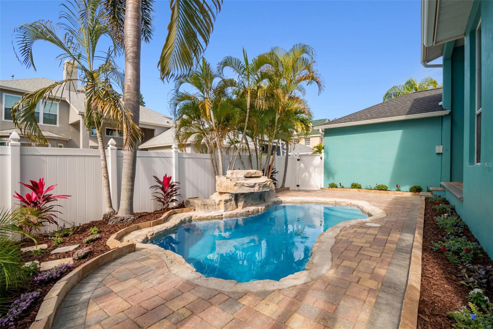 Listing photo id 75 for 8094 Cottonwood Court