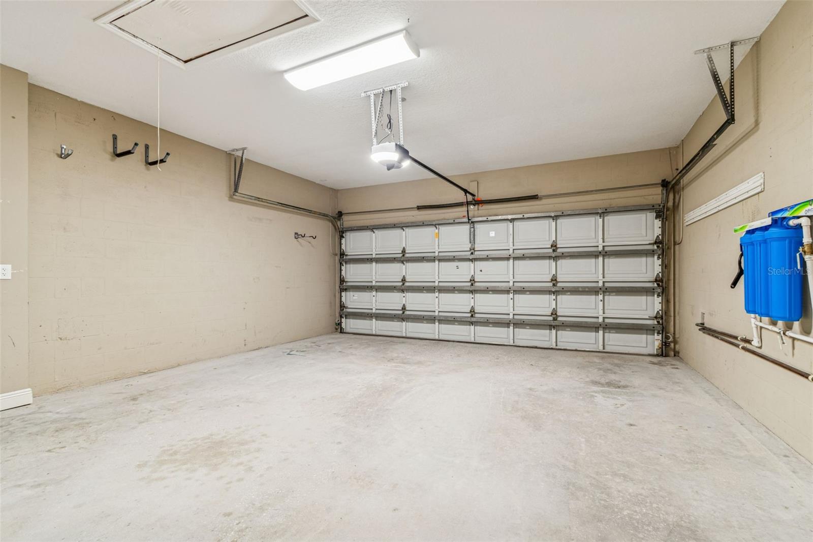 Listing photo id 80 for 8094 Cottonwood Court