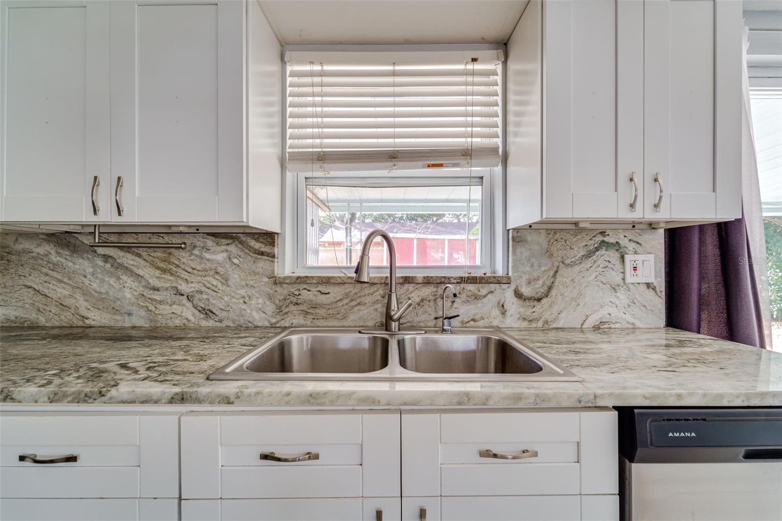 Listing photo id 8 for 7404 Princeton Drive