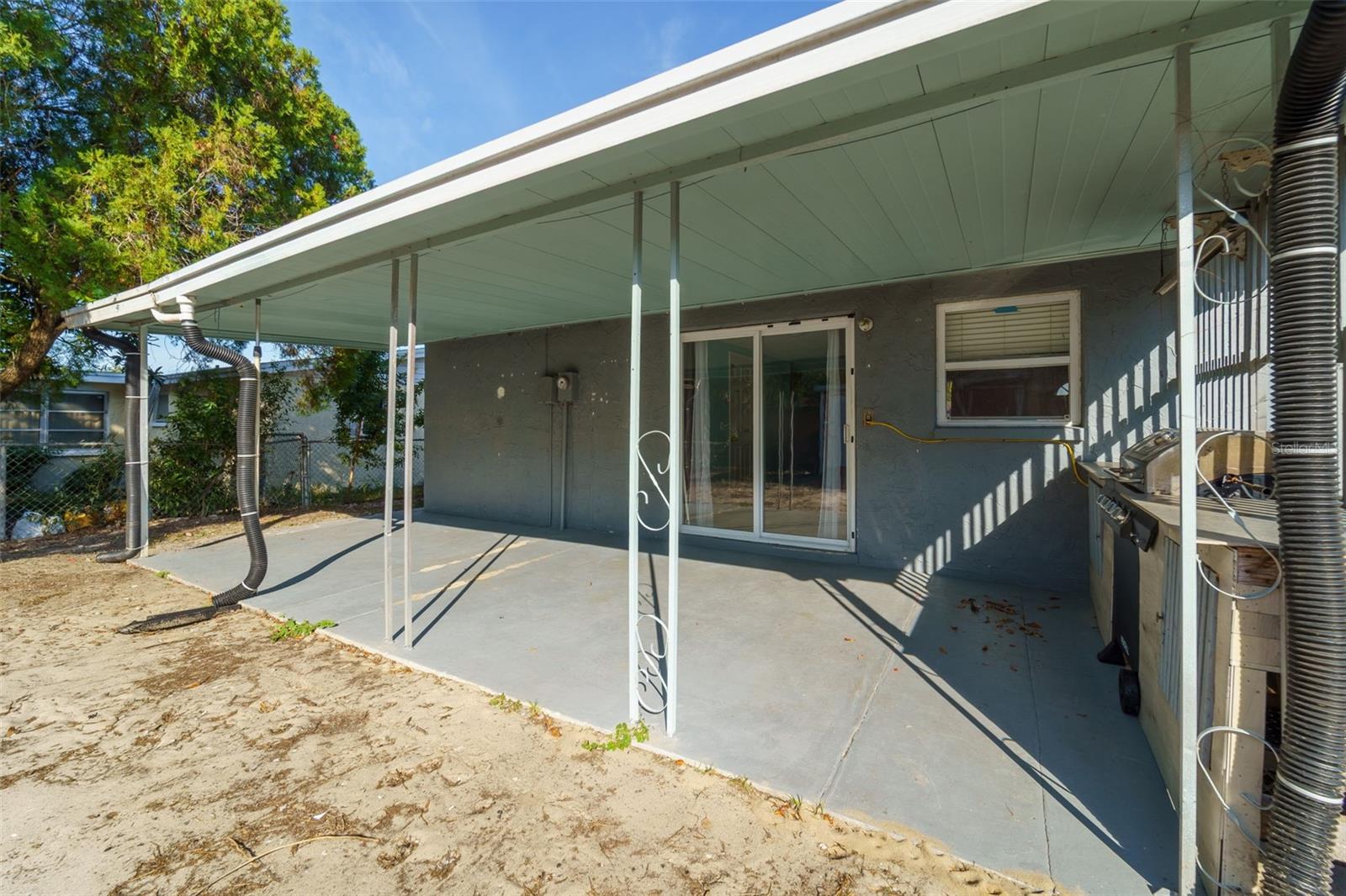 Listing photo id 17 for 7404 Princeton Drive