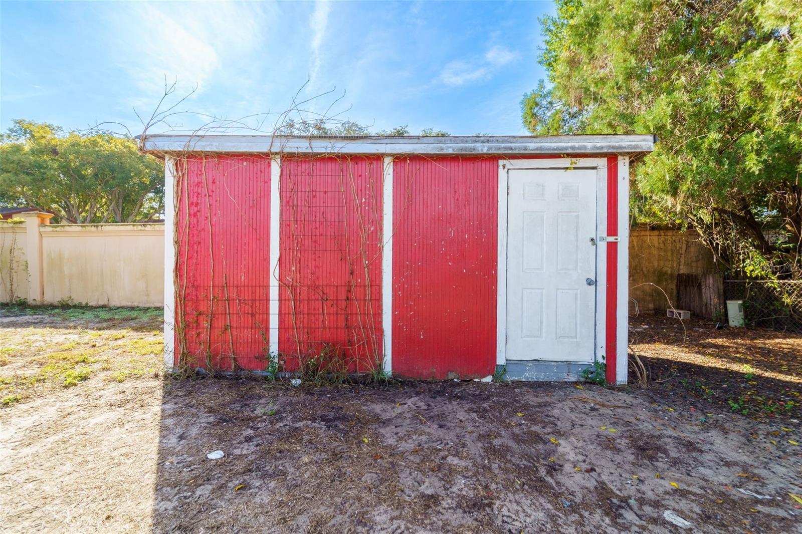 Listing photo id 22 for 7404 Princeton Drive