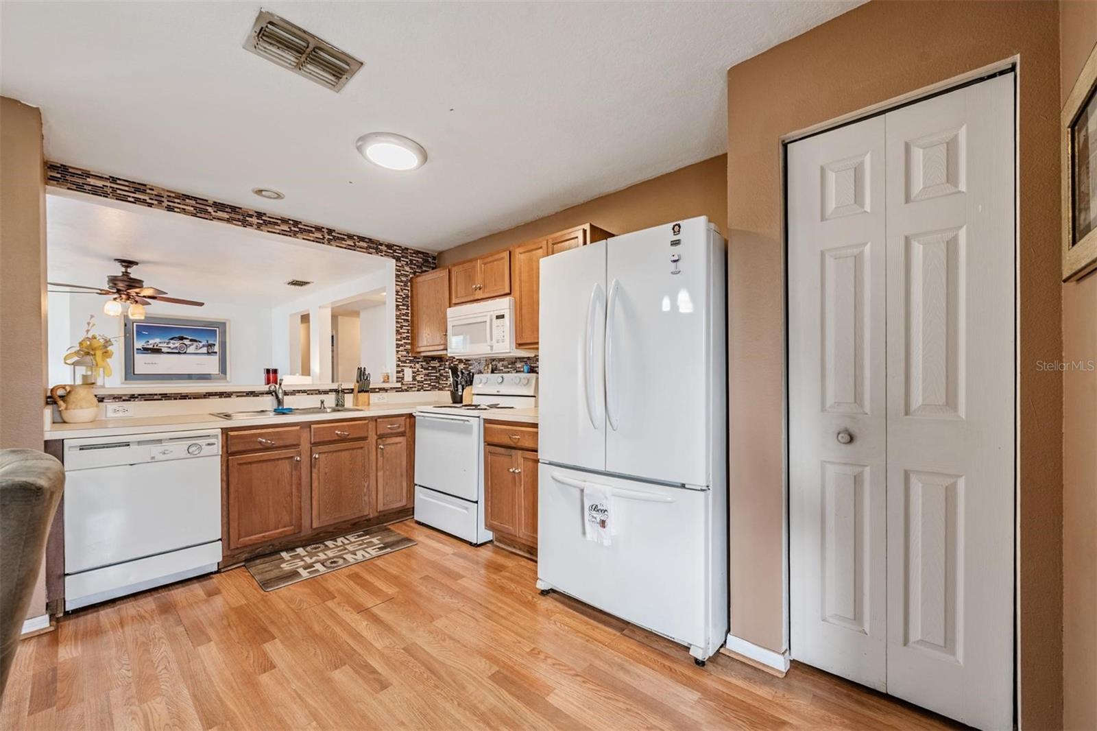 Image 12 of 38 For 9520 Simeon Drive