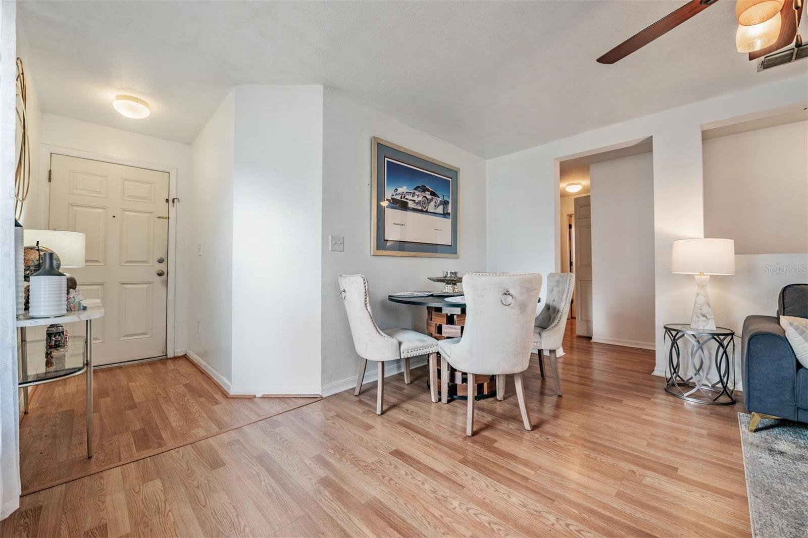 Image 4 of 38 For 9520 Simeon Drive