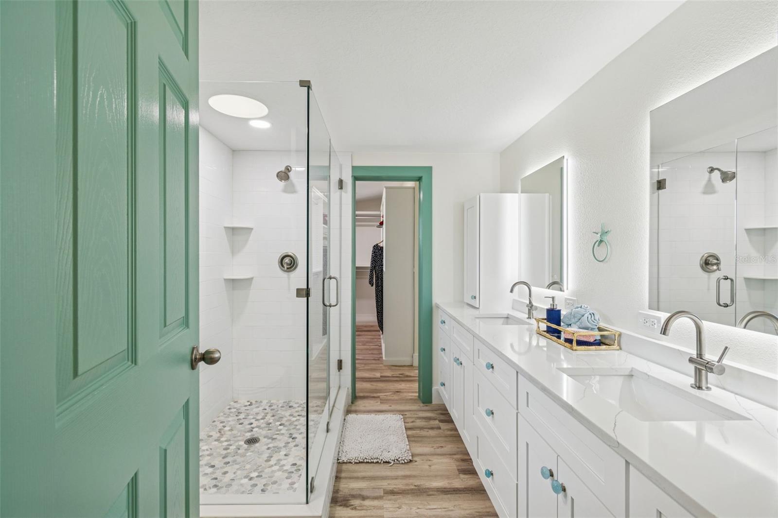 Image 18 of 39 For 9107 Bay Street Ne