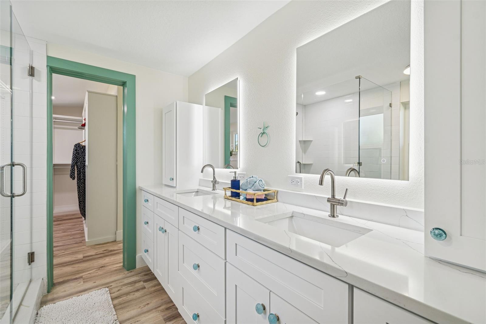 Image 19 of 39 For 9107 Bay Street Ne