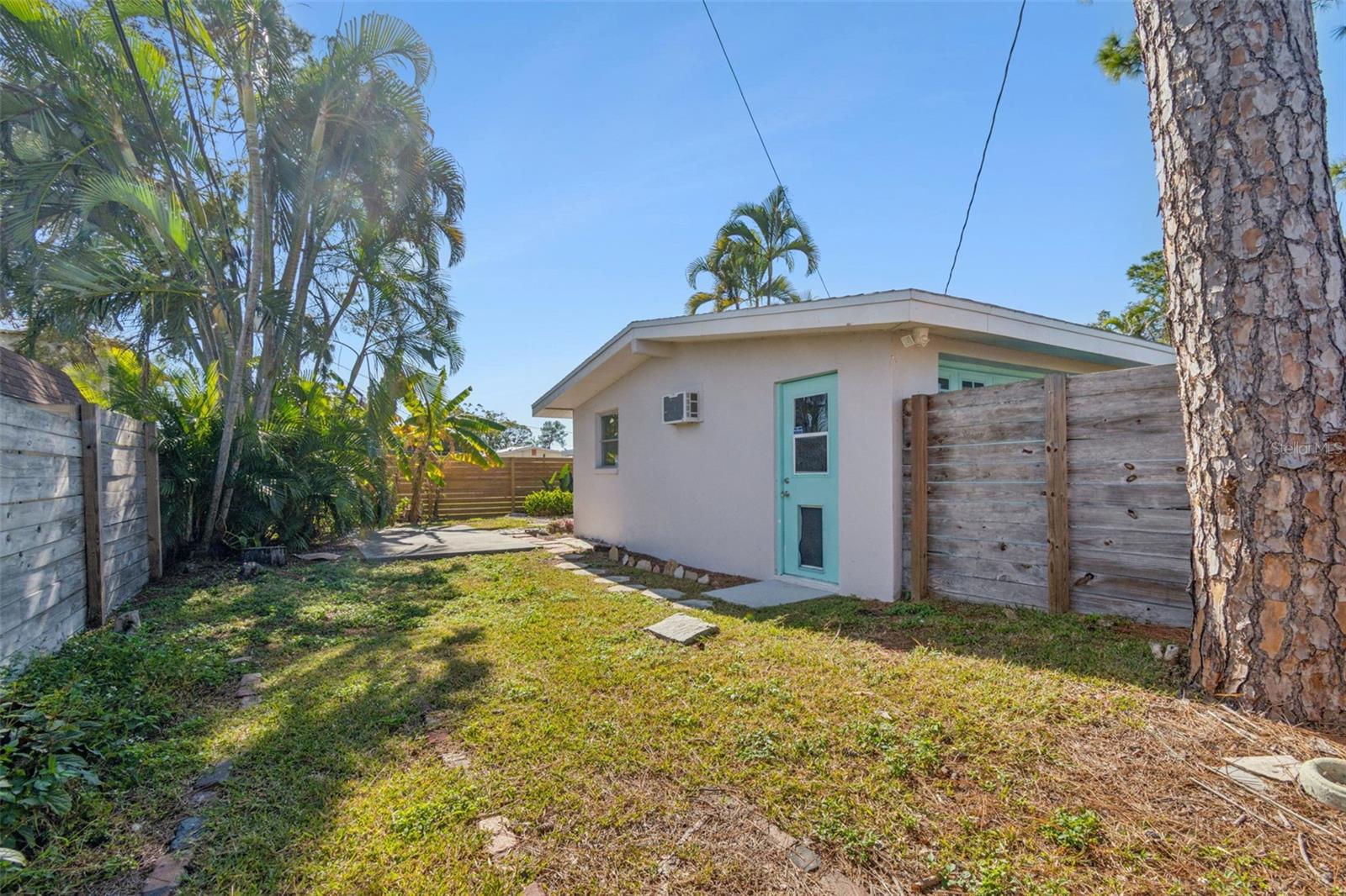 Image 36 of 39 For 9107 Bay Street Ne