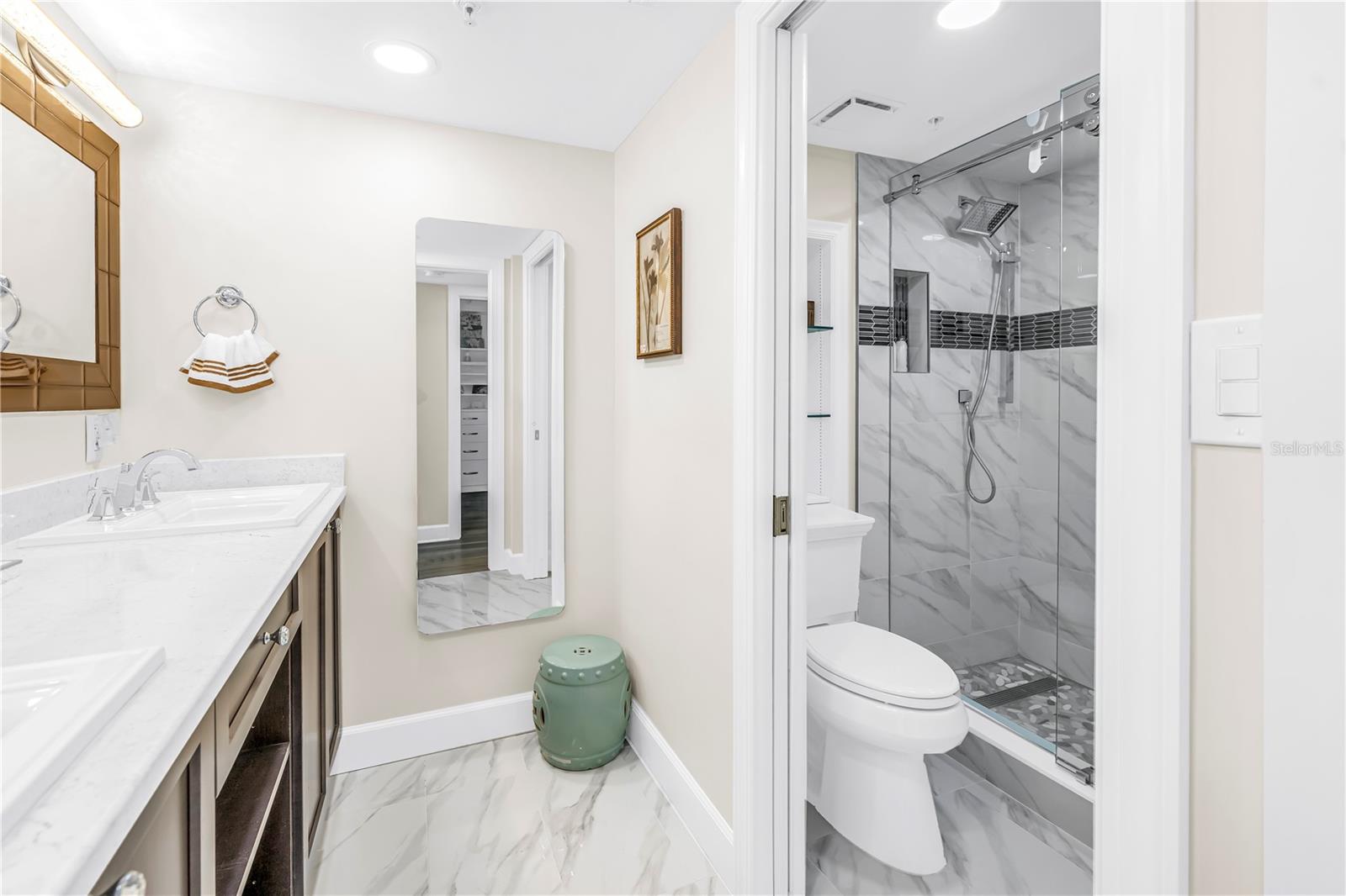 Image 12 of 52 For 15462 Gulf Boulevard 1006