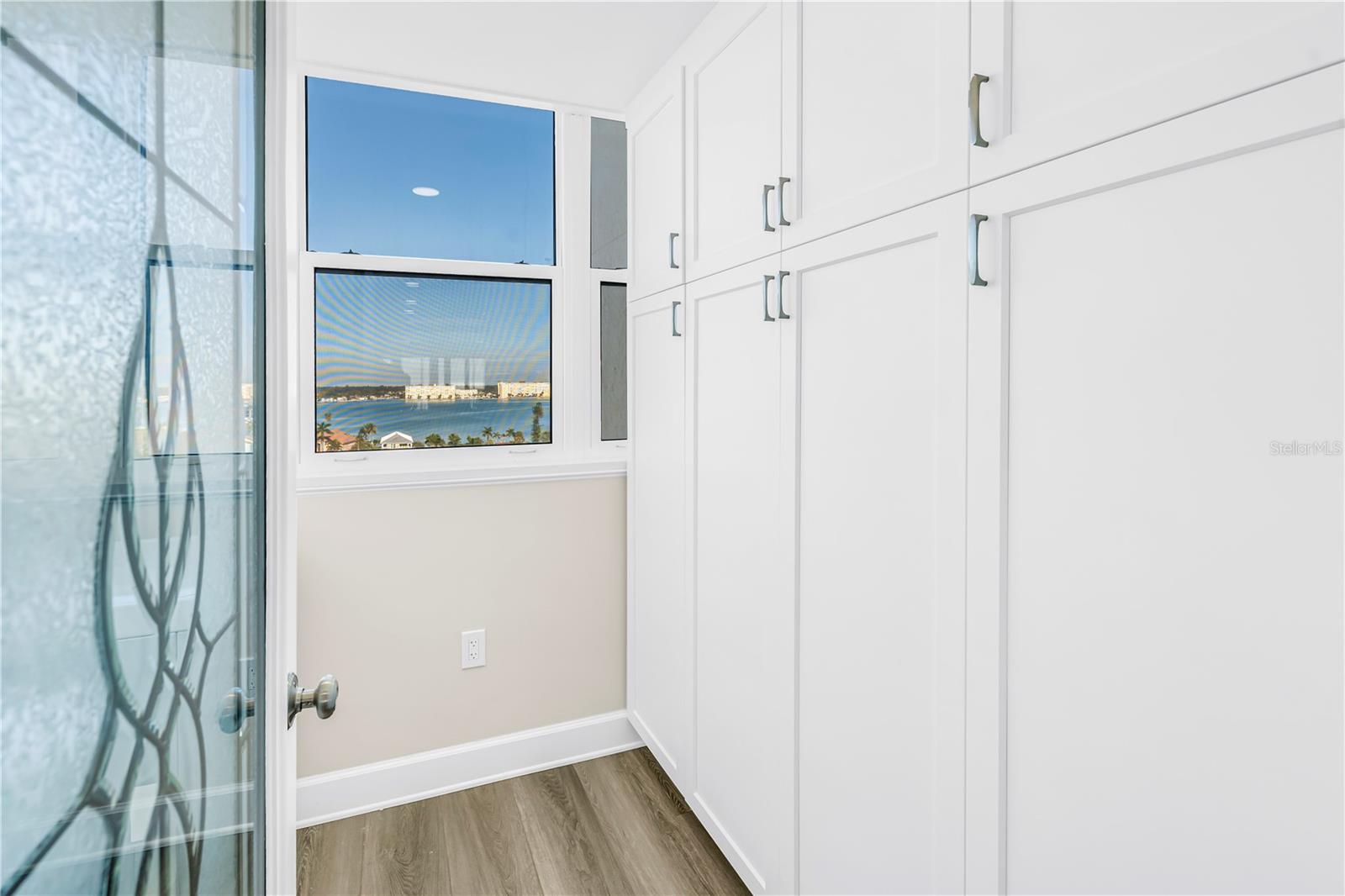 Image 14 of 52 For 15462 Gulf Boulevard 1006