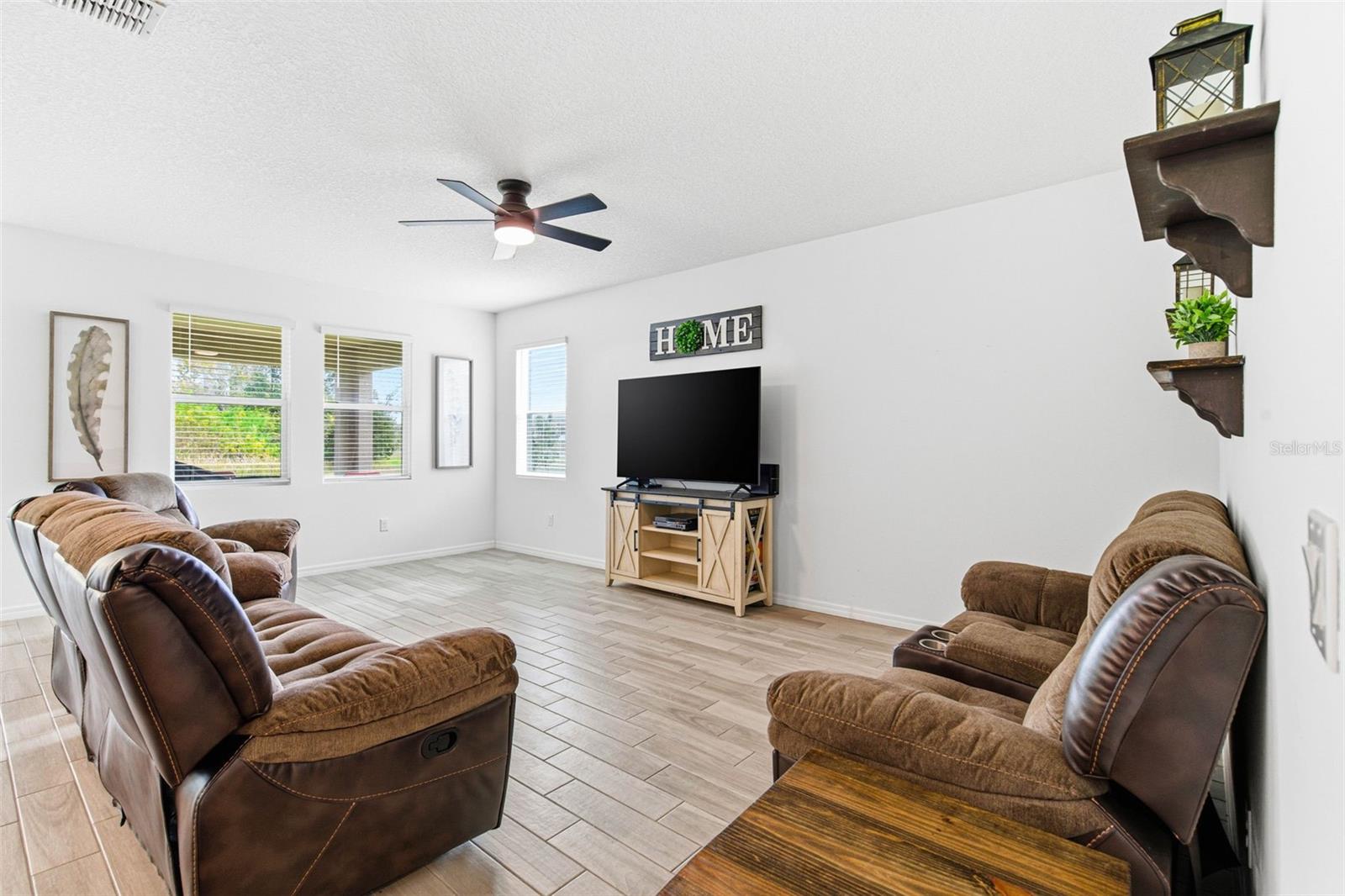 Image 33 of 54 For 13826 Kinsale Street