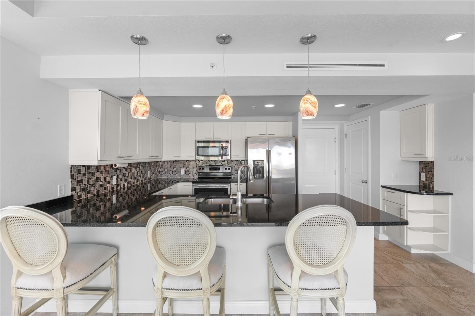 Image 10 of 39 For 223 Island Way 5e