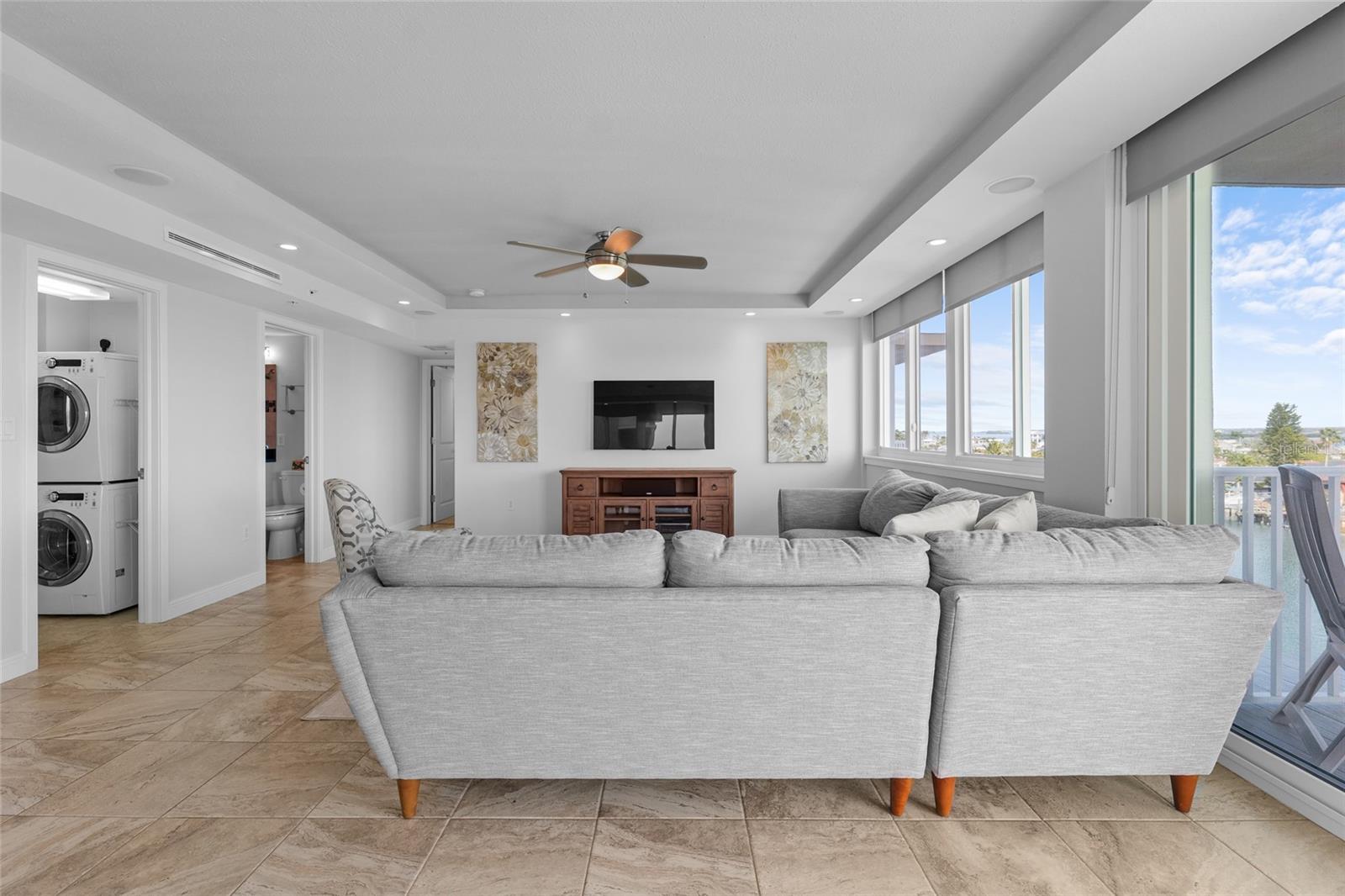 Image 20 of 39 For 223 Island Way 5e