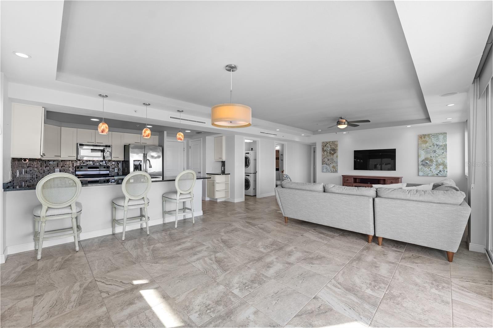 Image 22 of 39 For 223 Island Way 5e