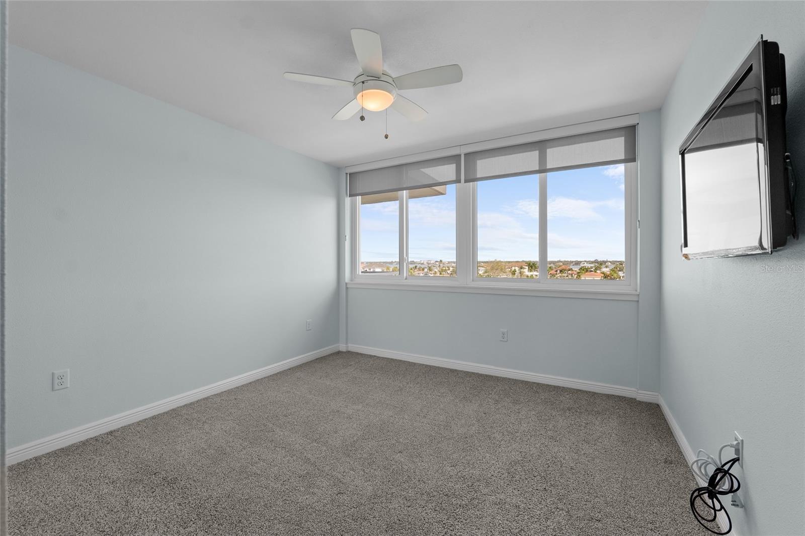 Image 33 of 39 For 223 Island Way 5e