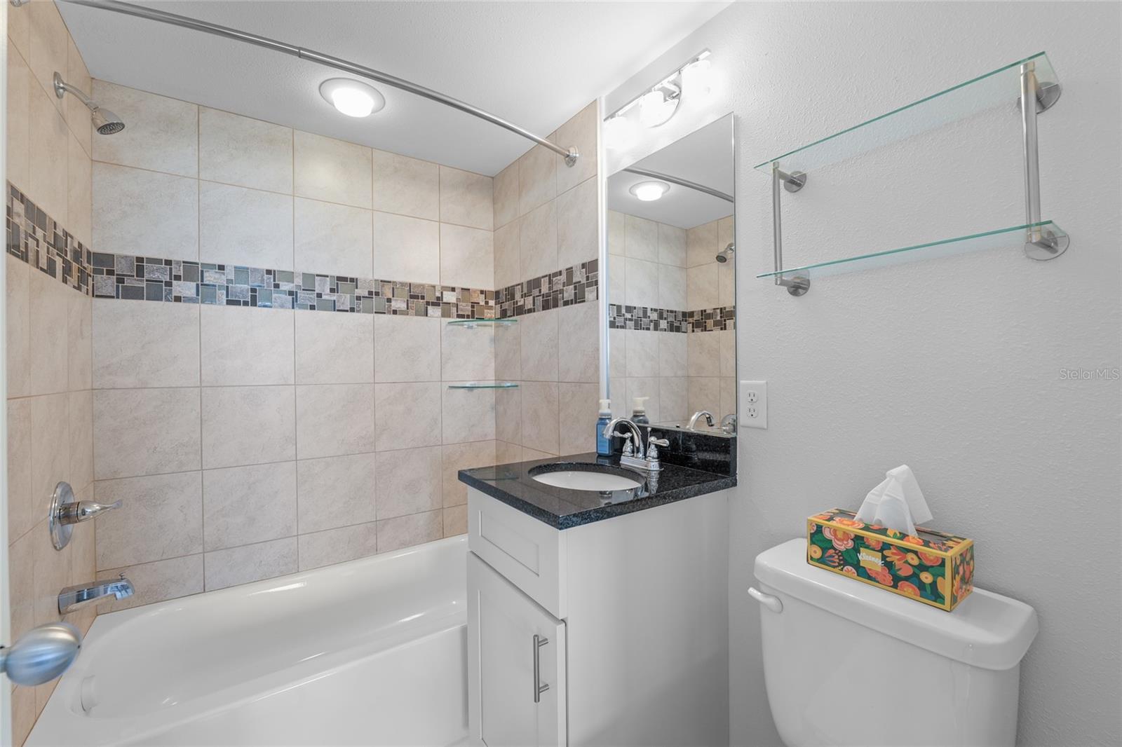 Image 35 of 39 For 223 Island Way 5e