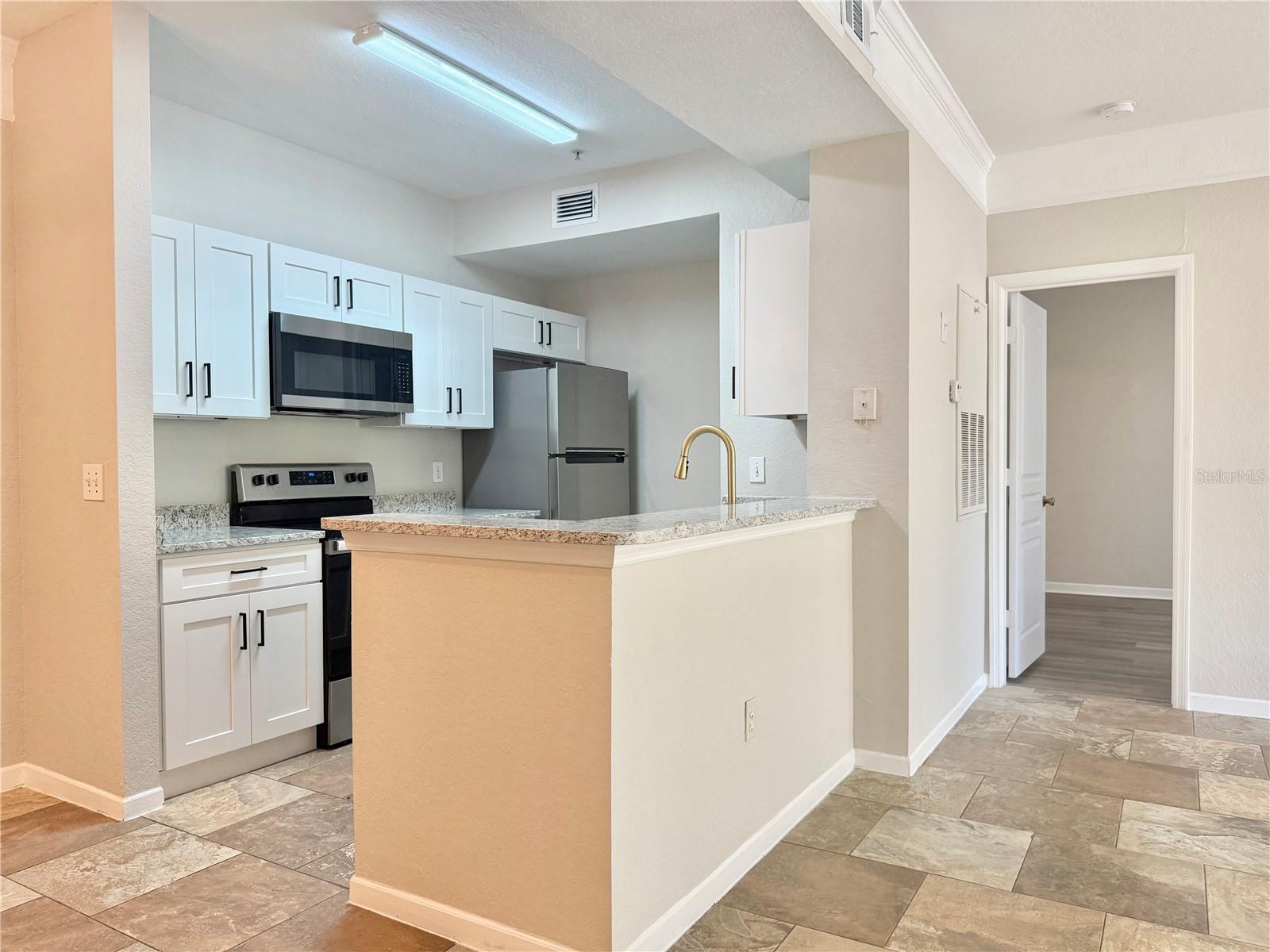 Image 4 of 14 For 17114 Carrington Park Drive 207