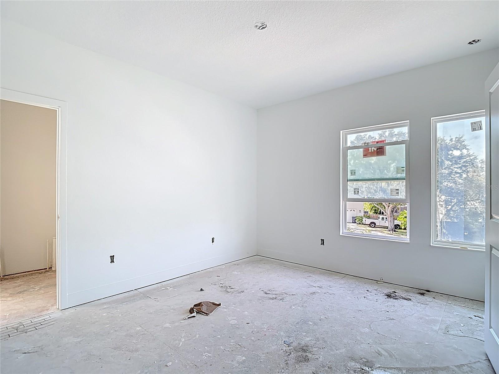 Listing photo id 34 for 410 West Shore Boulevard