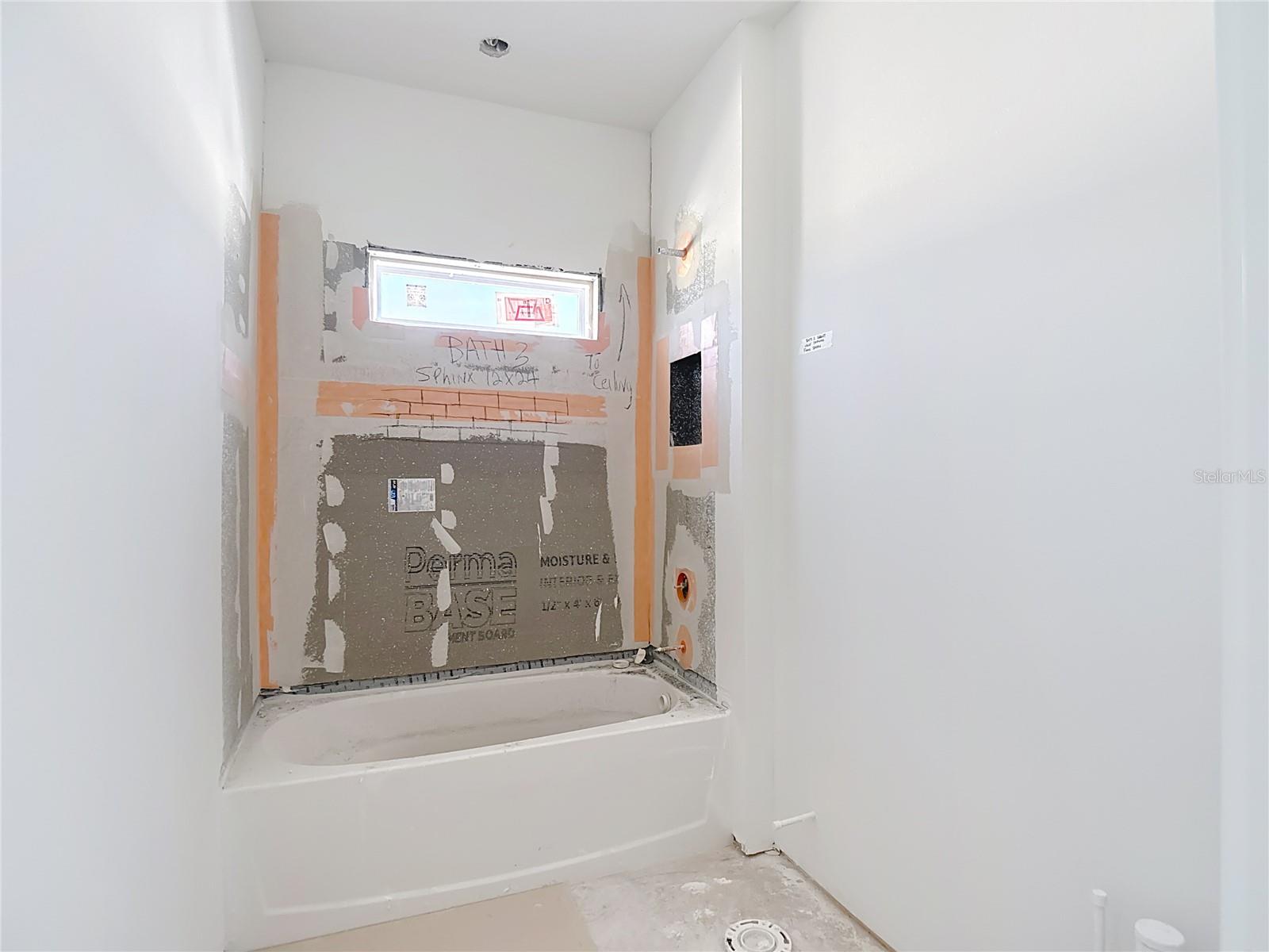 Listing photo id 40 for 410 West Shore Boulevard