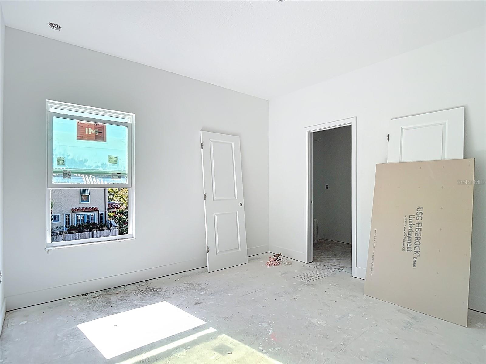 Listing photo id 42 for 410 West Shore Boulevard