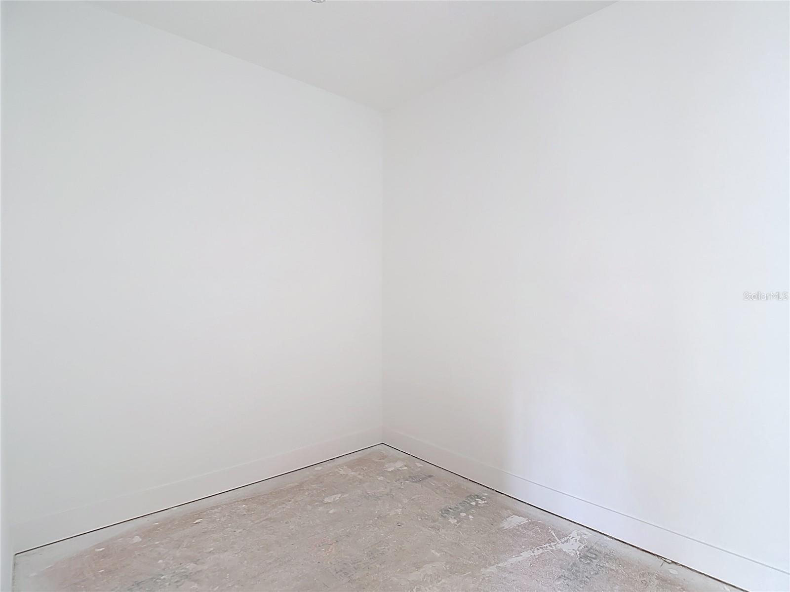 Listing photo id 54 for 410 West Shore Boulevard