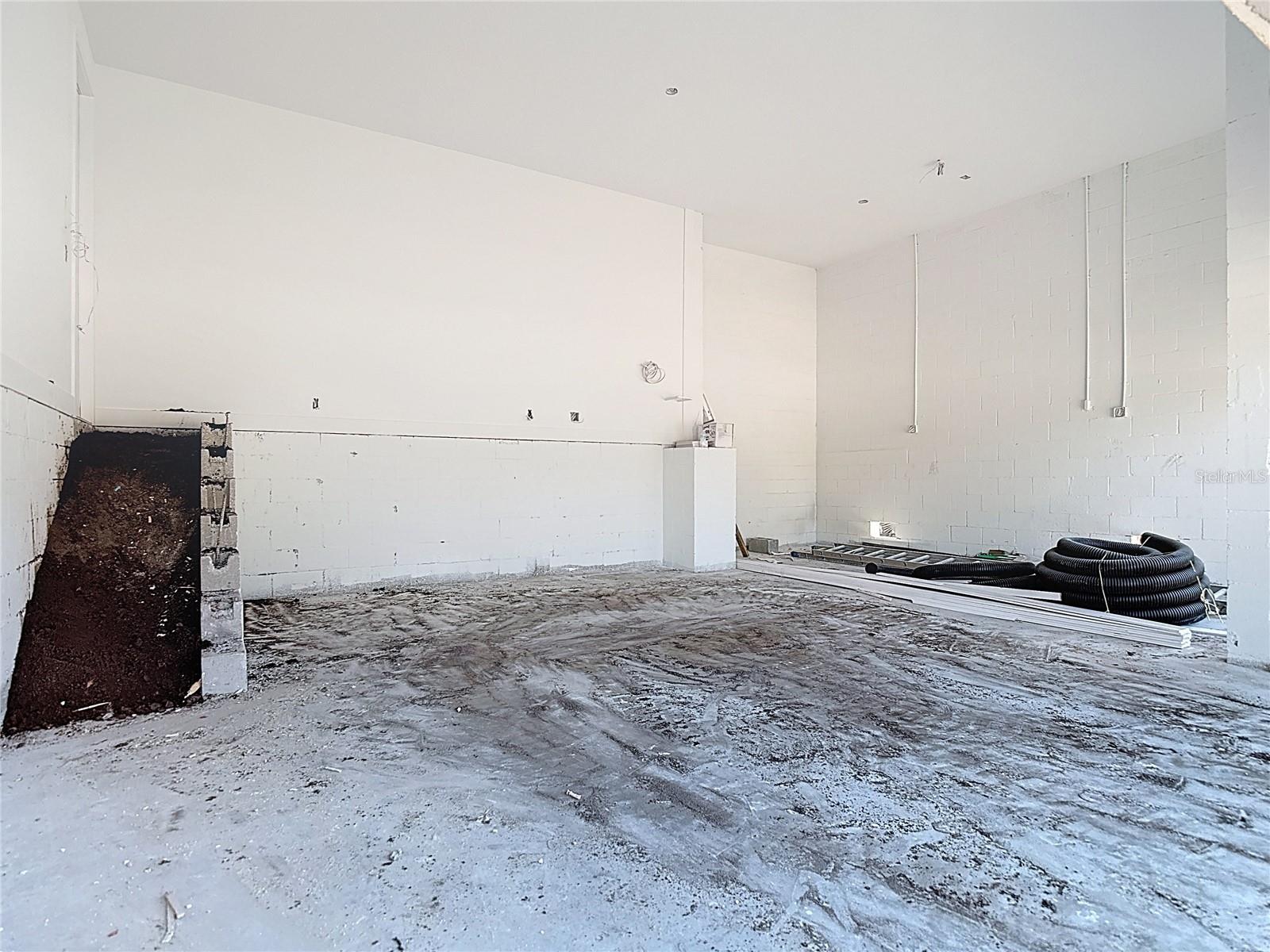 Listing photo id 60 for 410 West Shore Boulevard