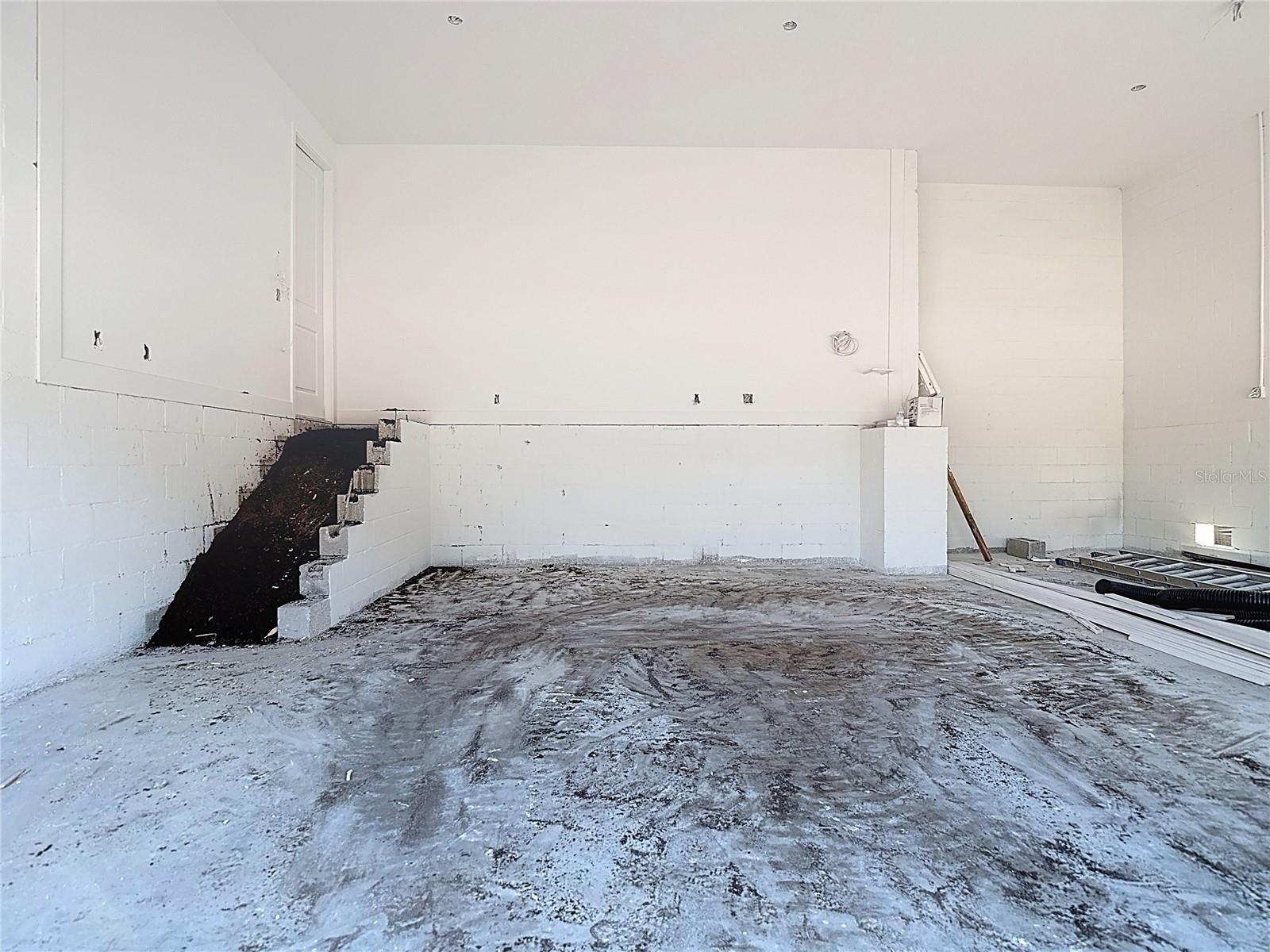 Listing photo id 61 for 410 West Shore Boulevard