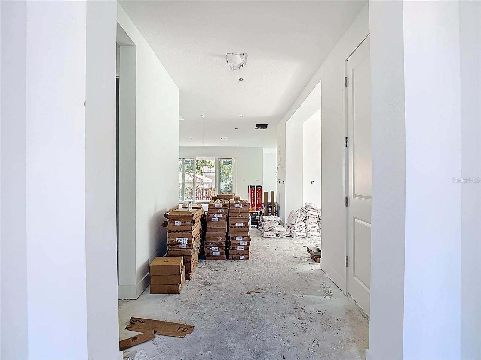 Listing photo id 7 for 410 West Shore Boulevard