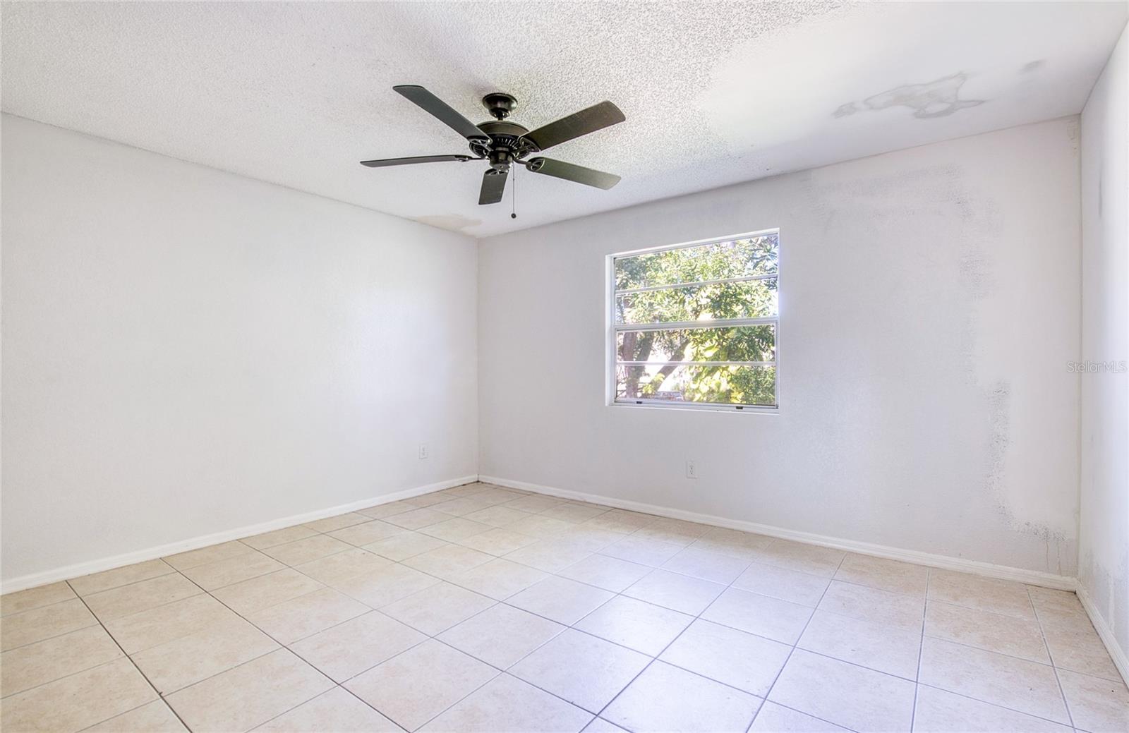 Image 14 of 27 For 5655 67th Avenue N 222