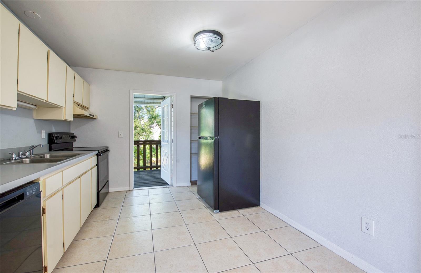 Image 16 of 27 For 5655 67th Avenue N 222